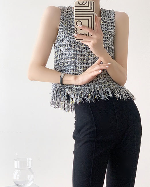 DR235701 Top/Pre-order